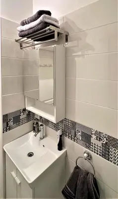 Salle de bains dans l'établissement studio au cœur Montmartre