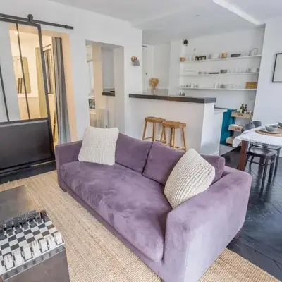 Newly Remodeled 2Bed APT with Elevator - Mobility Lease for Students and Work ONLY- Minimum 30 night stays